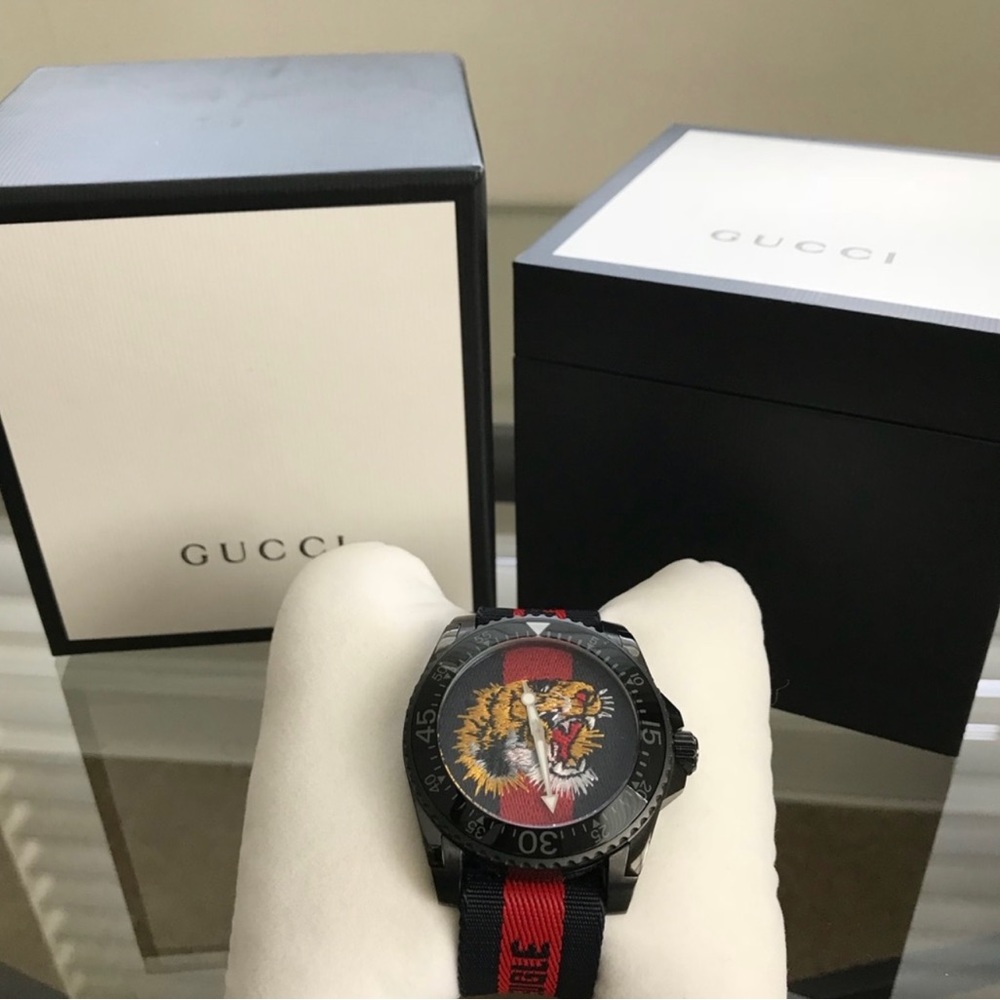 Gucci Dive Tiger Embroidered Watch (Perfect Gift!)
